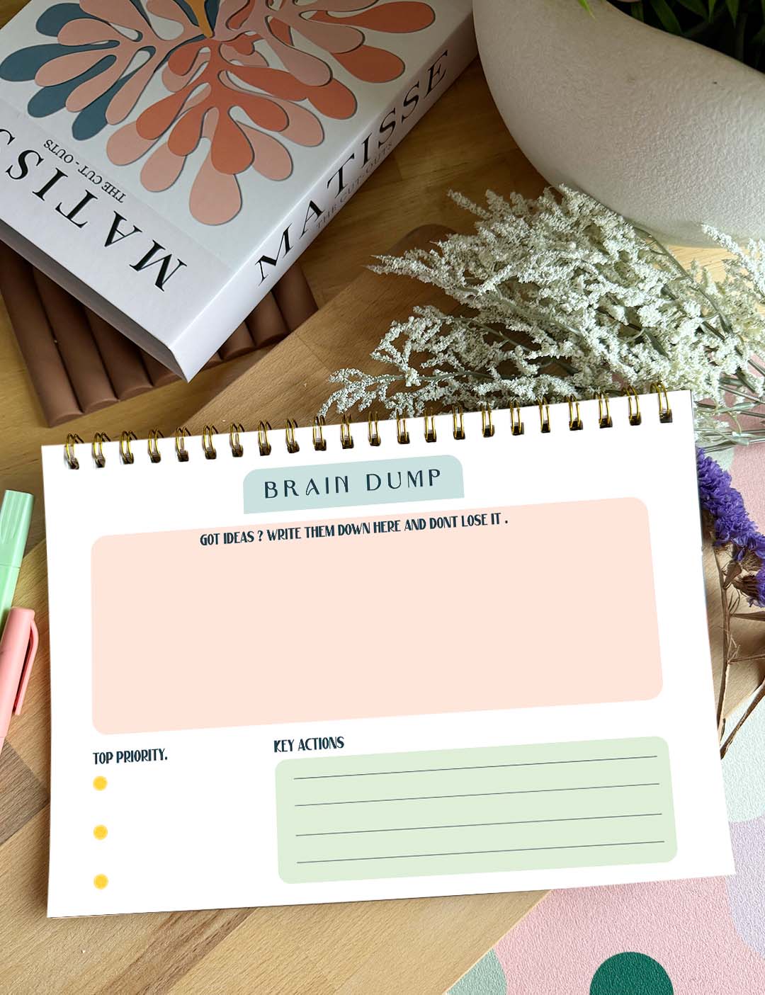 Luna Monthly Planner